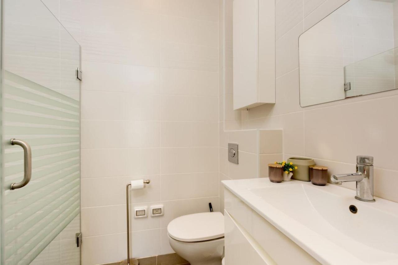 Urban Gem With Outdoor Lounge By Sea N' Rent Apartment *